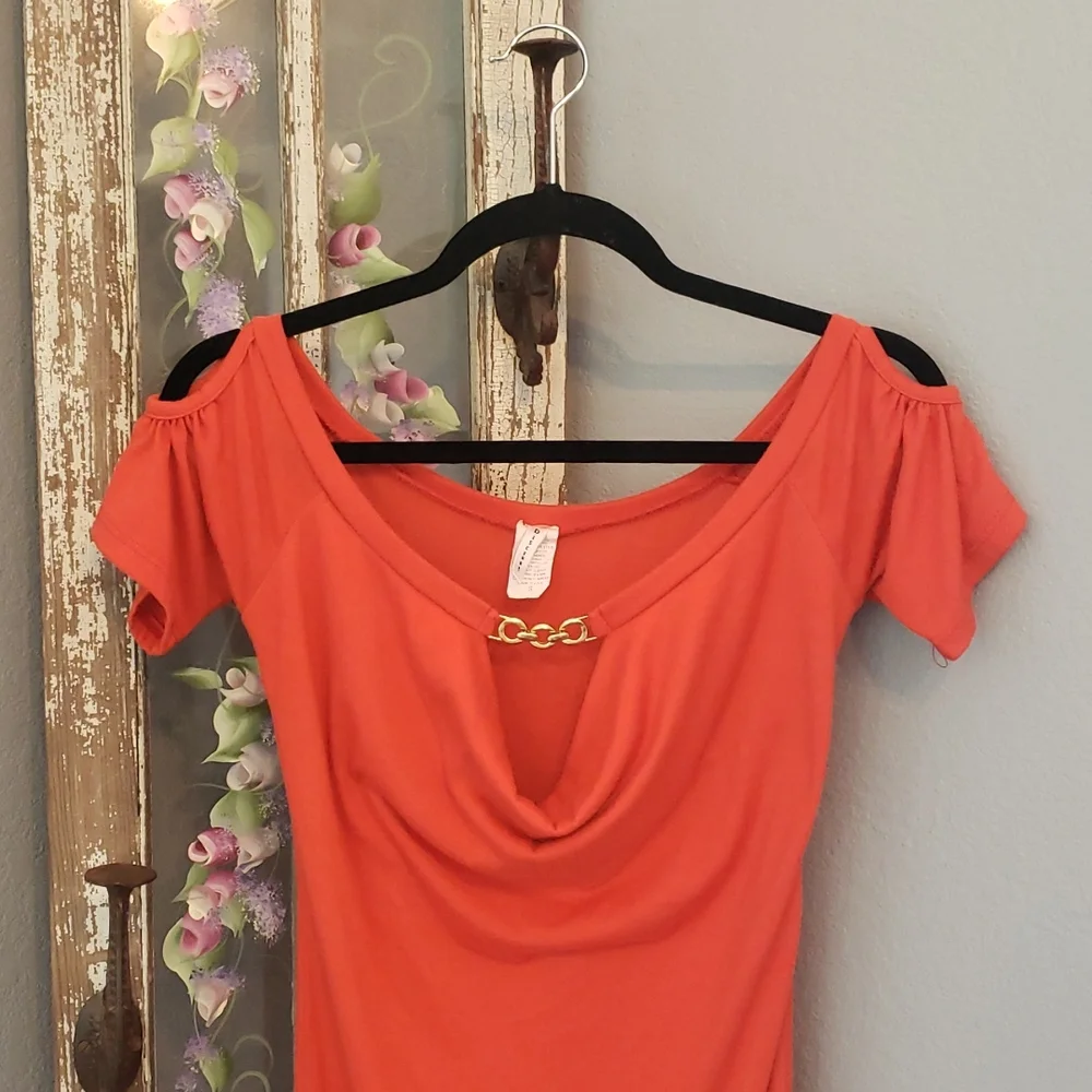 Woman's Cold-shoulder Top - Picture 3 of 16